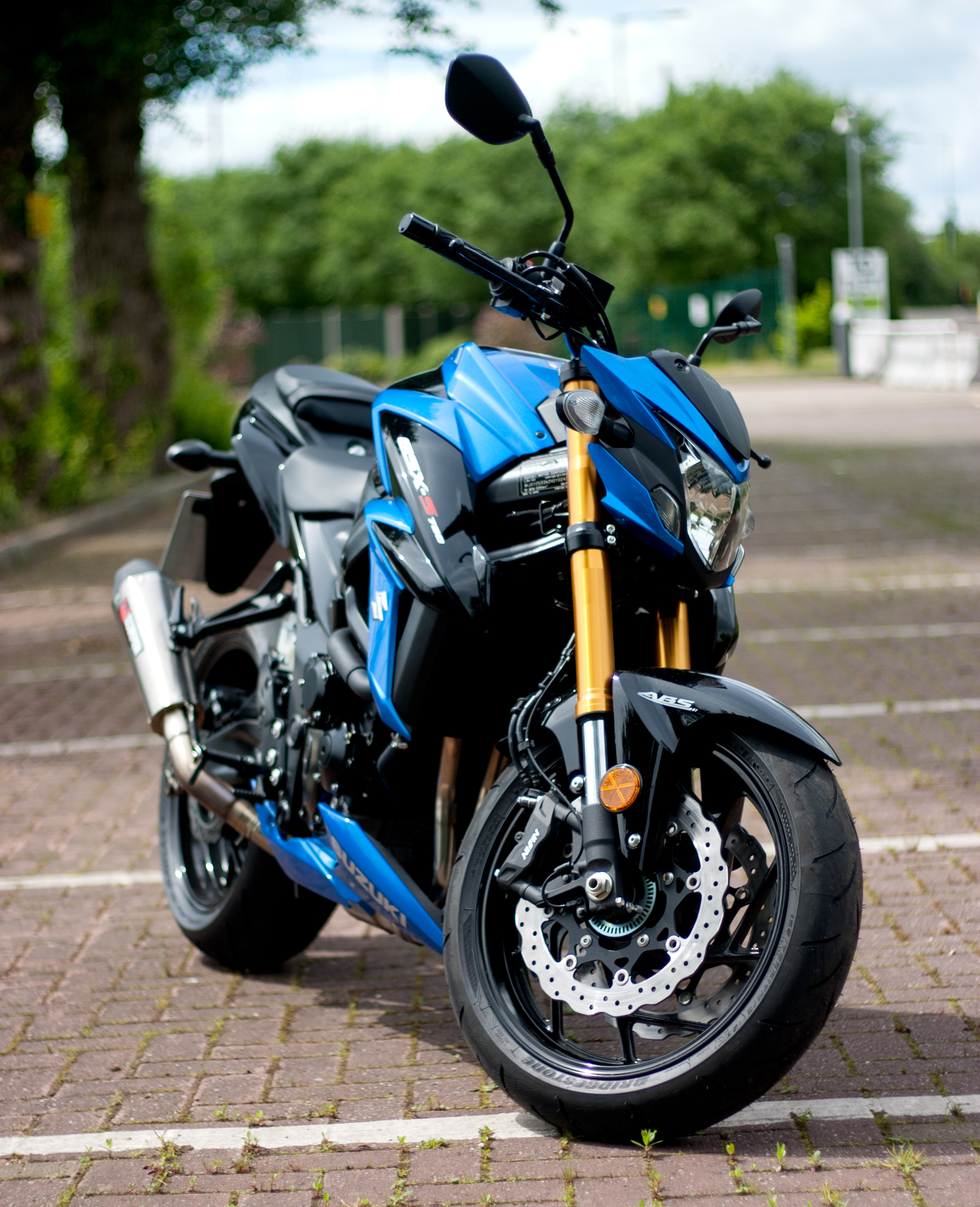 GSX750