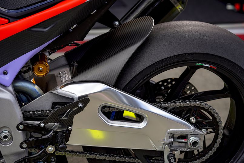 Aprilia V4 Tuono
